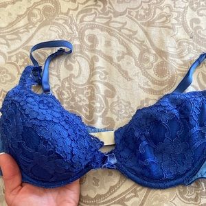 Victoria’s Secret demi 34B